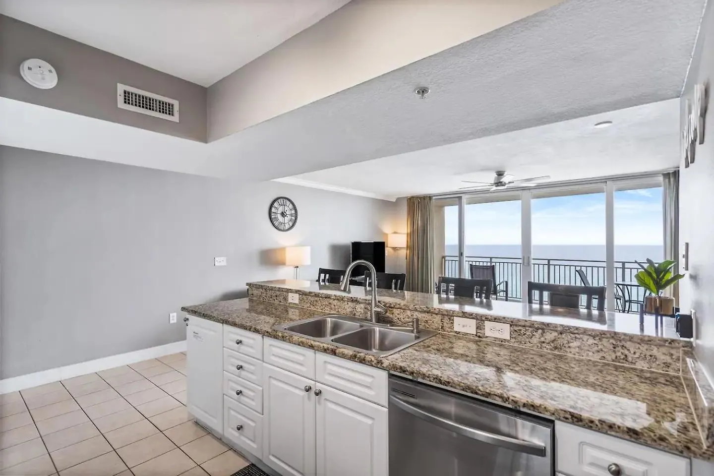 Emerald Beach Resort 1133 - Beachfront With Breathtaking Views By Beach Haven Vacation Rentals Panama City Beach 0*,  USA